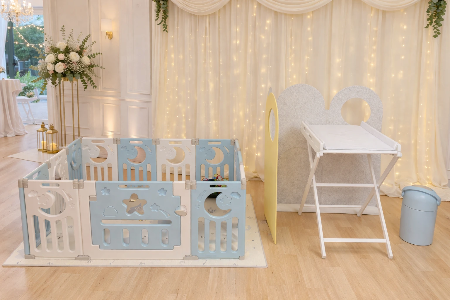 Baby-Spielbereich Babylounge mit Laufgitter und Spielmatte mieten
